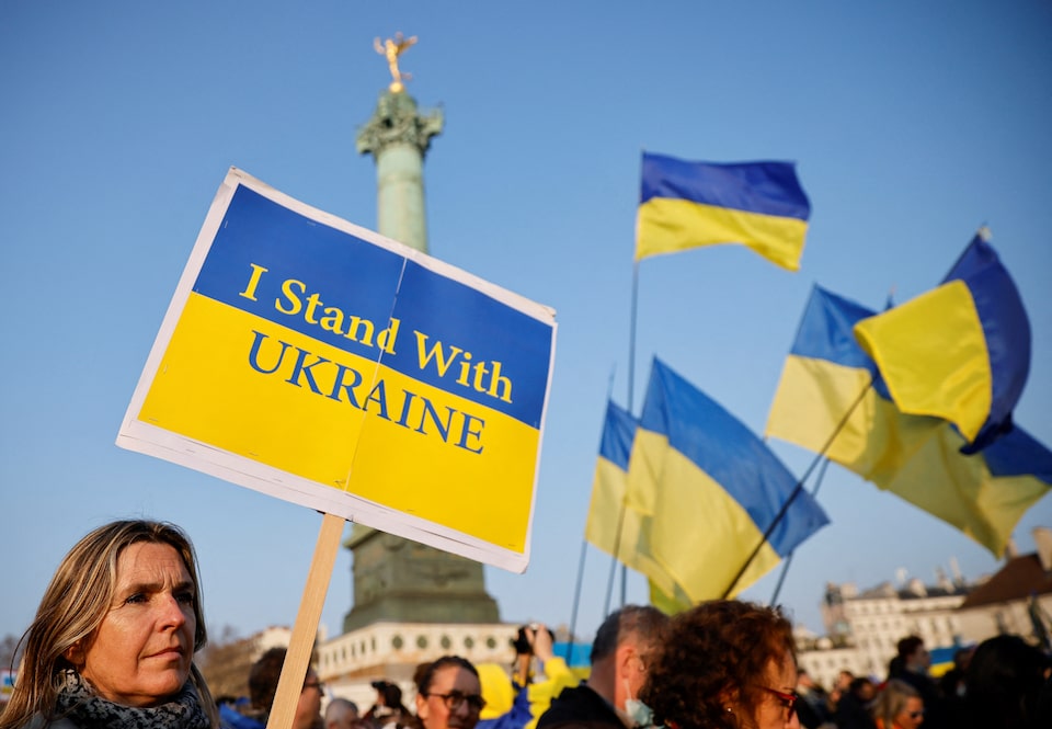 Large crowds gather in Hamburg and Paris to protest Russia's war in Ukraine