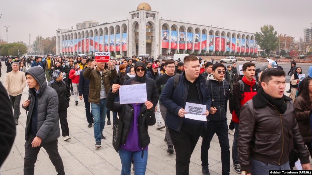 Jailed Kyrgyz Activists Demand Medical Checkups Fearing TB Outbreak