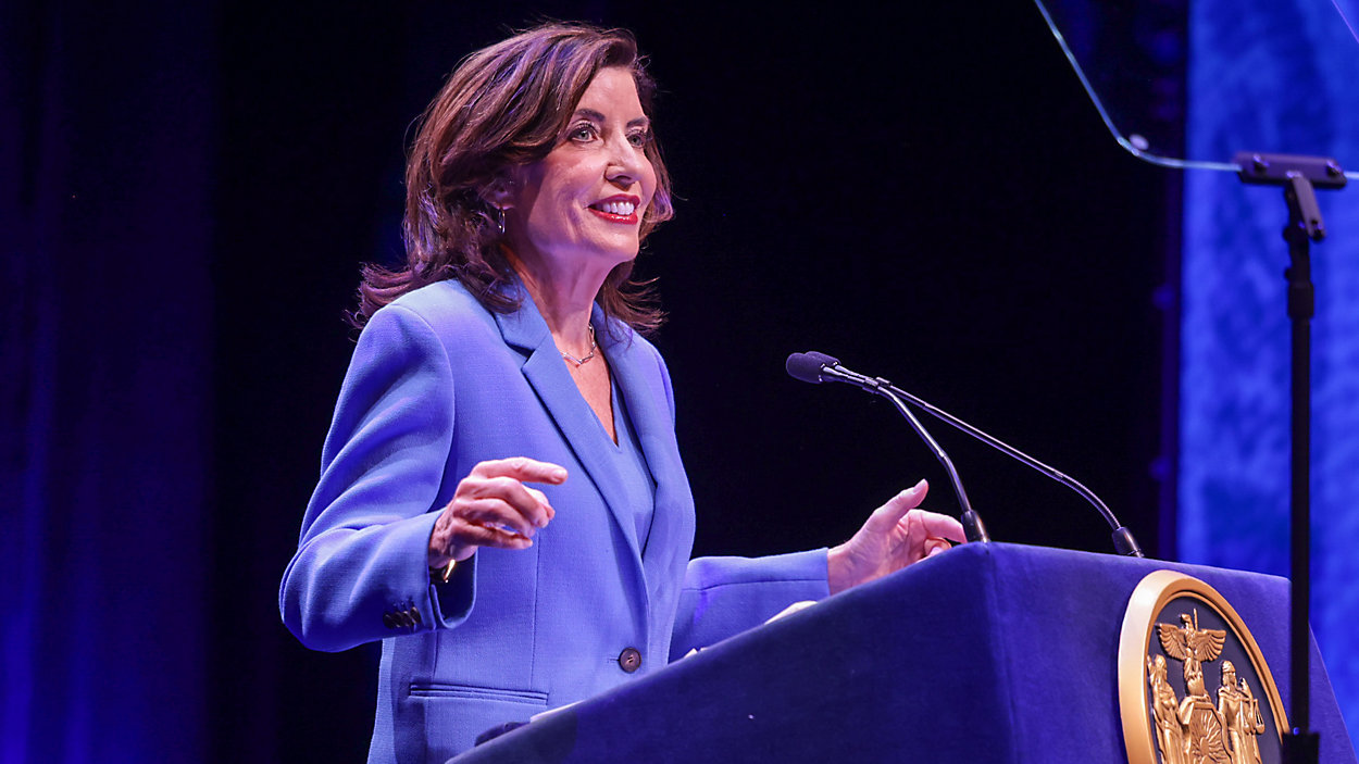 Analysis: In race for New York governor, it's been a good week for Hochul