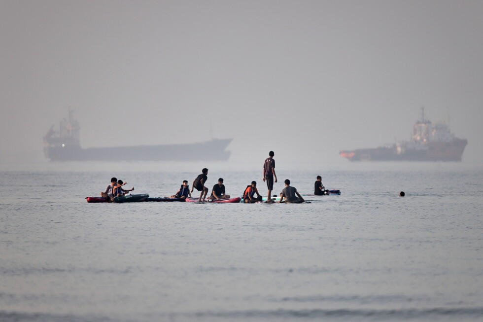New Exchange of Fire with Iran in the Gulf Tests Fragile Ceasefire