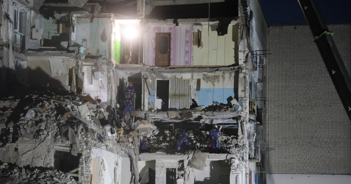 Zelensky: Emergency rescue operations continue in Kyiv after strikes; 10 people remain unreachable