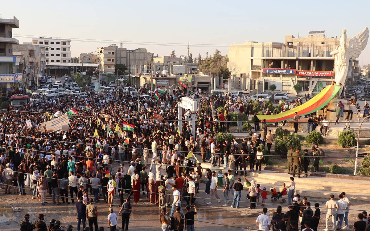 Kobanî residents protest Arabic naming of their city; mayor vows to keep 'Kobanî' on official records