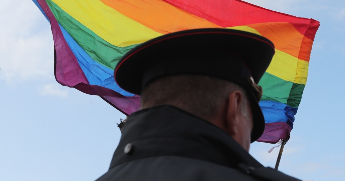 Russian LGBT Network Says It Will Close After Authorities Declare It ‘Extremist’