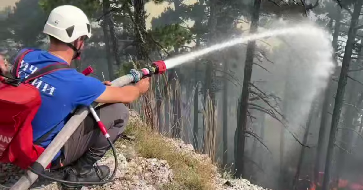 Eighth Day of Wildfire in Yalta Mountains; Officials Cite Terrain and Weather as Obstacles as Press Access Is Restricted