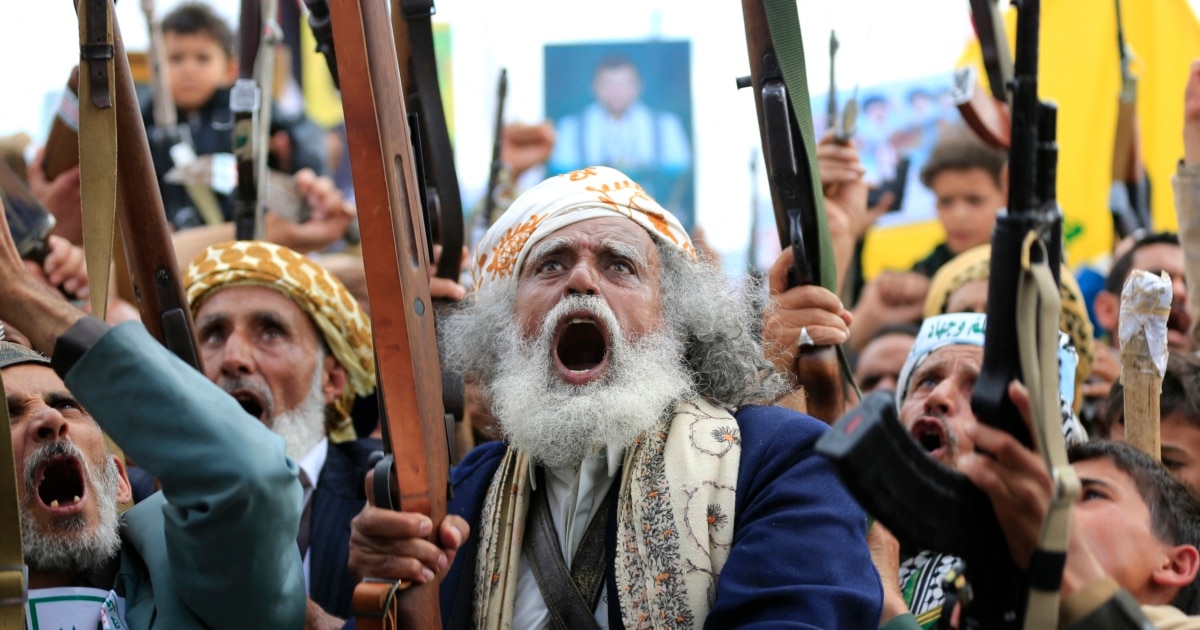 U.S. Lawmakers Probe Growing Russia and China Ties to Iran-Backed Houthis as Red Sea Attacks Surge
